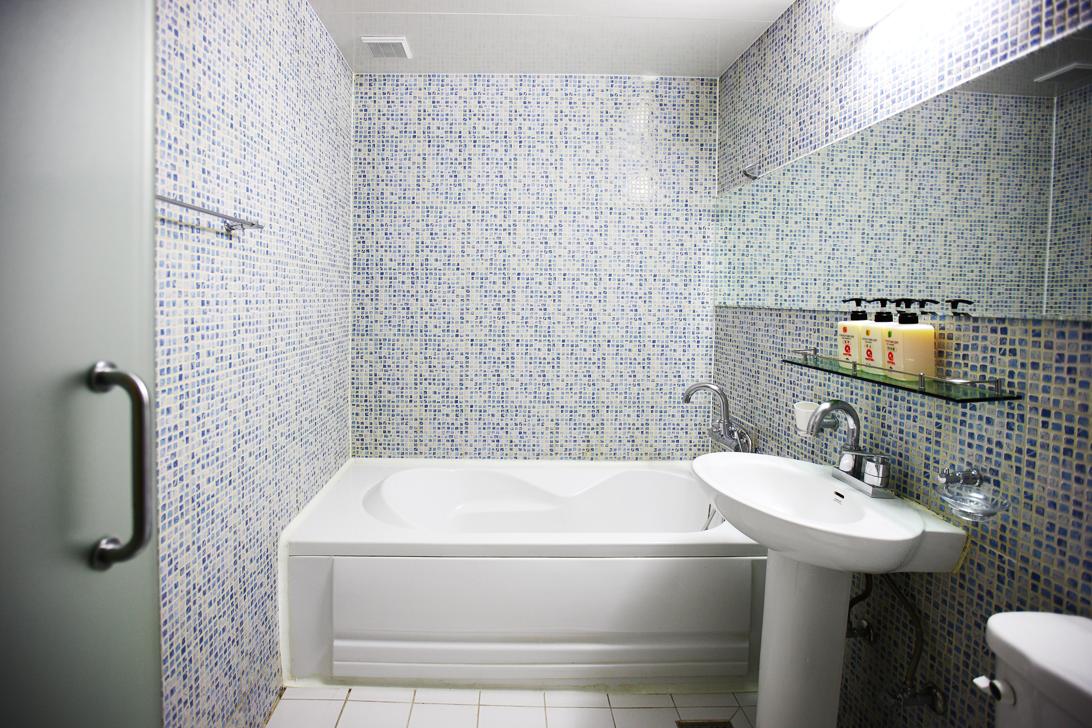 Twin Bath